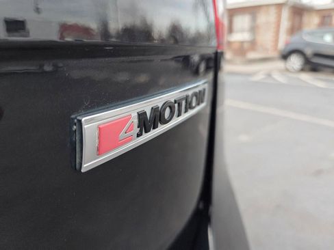 Used 2019 Volkswagen Tiguan SE w/ Panoramic Sunroof Package image 8