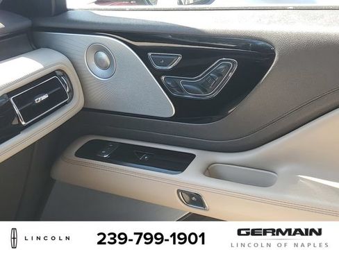 Certified 2022 Lincoln Aviator Reserve AWD/4WD image 29