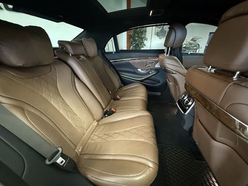 Used 2017 Mercedes-Benz S 550 Sedan image 15