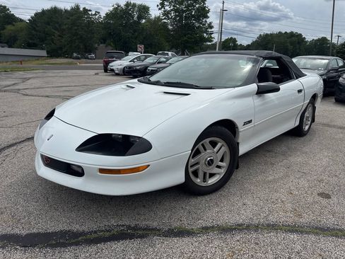 Used 1994 Chevrolet Camaro Z28 RWD image 3
