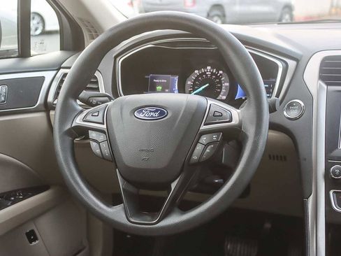 Used 2020 Ford Fusion SE image 14