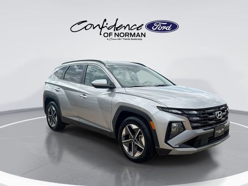 Used 2025 Hyundai Tucson SEL FWD image 11
