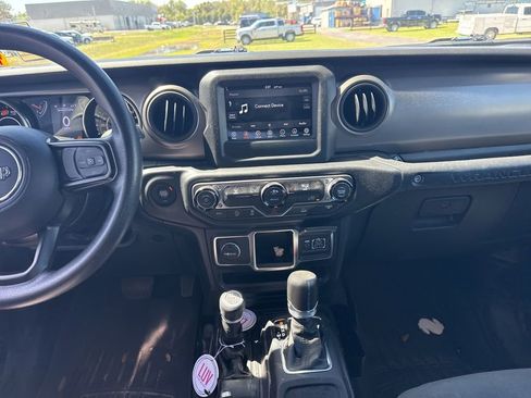 Used 2022 Jeep Wrangler Unlimited Sport image 10