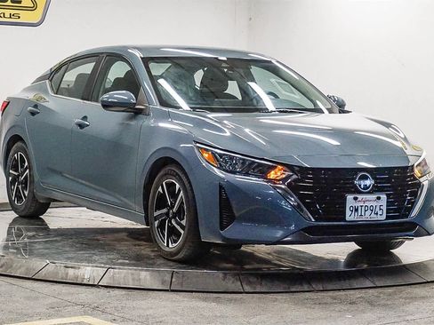 Used 2024 Nissan Sentra SV image 5