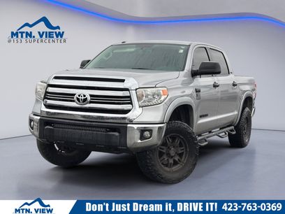 Used 2017 Toyota Tundra SR5 w/ SR5 Upgrade Package