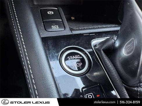 Used 2023 Nissan Kicks SR w/ SR Premium Package image 38