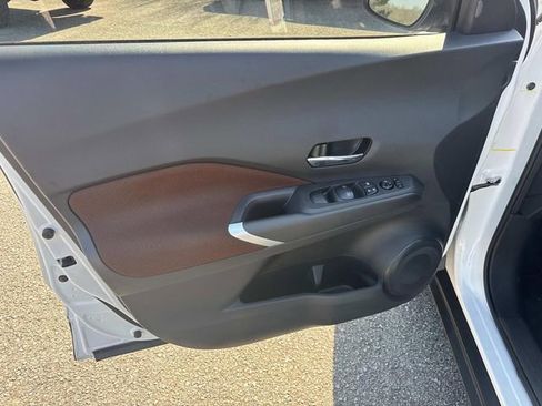 Certified 2024 Nissan Kicks SR image 25