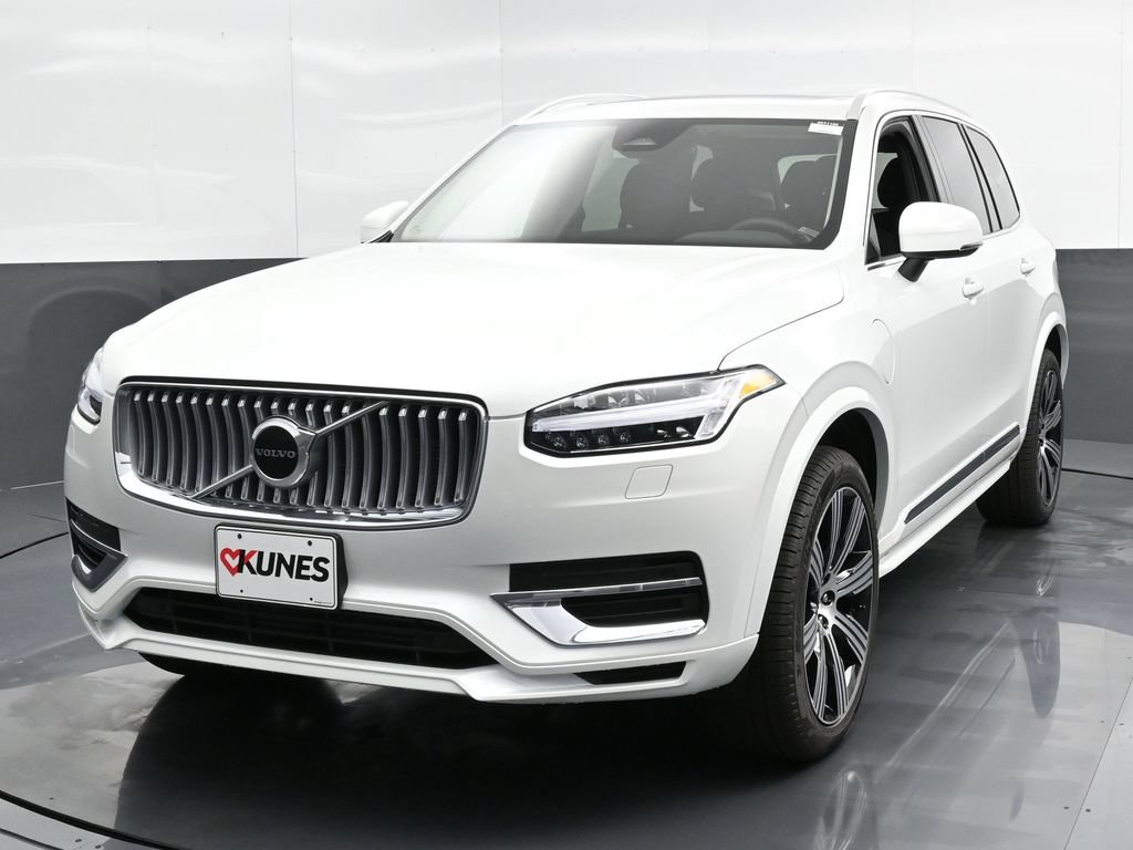 Certified 2025 Volvo XC90 T8 Core w/ Protection Package Premier AWD/4WD image 8