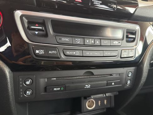 Used 2017 Honda Pilot Elite image 43