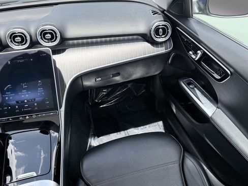 Used 2022 Mercedes-Benz C 300 Sedan w/ Exclusive Trim Package image 43