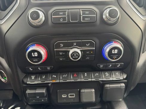 Used 2023 GMC Sierra 2500 AT4 w/ AT4 Premium Plus Package AWD/4WD image 20