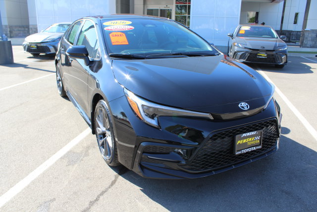 Certified 2026 Toyota Corolla SE FWD image 2