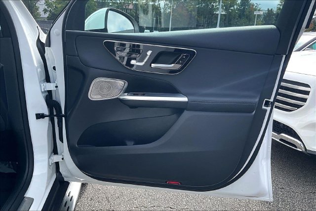 Used 2026 Mercedes-Benz GLC 300 4MATIC image 19