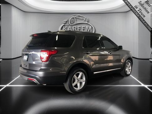 Used 2017 Ford Explorer XLT AWD/4WD image 5