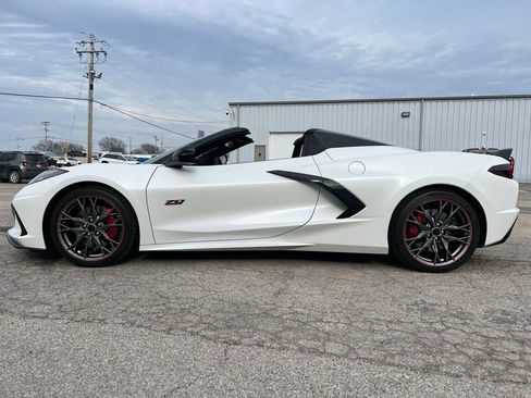 Used 2023 Chevrolet Corvette Stingray Premium Conv w/ Z51 Performance Package image 2