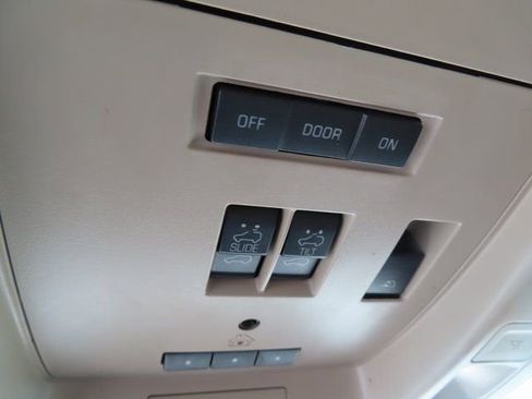 Used 2016 Chevrolet Silverado 2500 High Country w/ Duramax Plus Package image 38