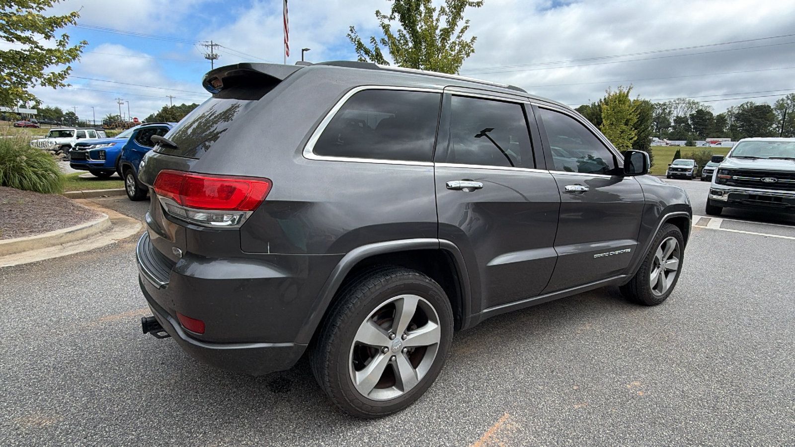 Used 2014 Jeep Grand Cherokee Overland w/ Advanced Technology Group RWD image 8