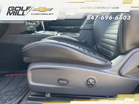 Used 2011 Dodge Challenger RWD image 15