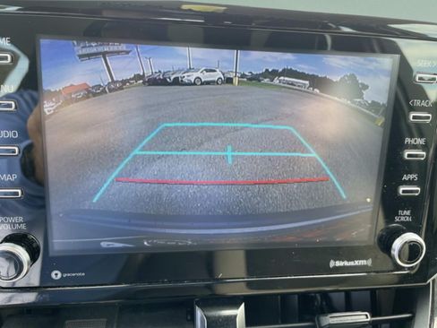 Used 2021 Toyota Corolla LE FWD image 29