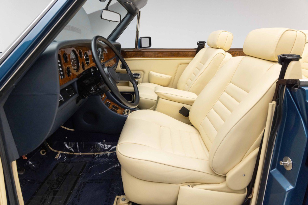 Used 1989 Rolls-Royce Corniche II RWD image 24