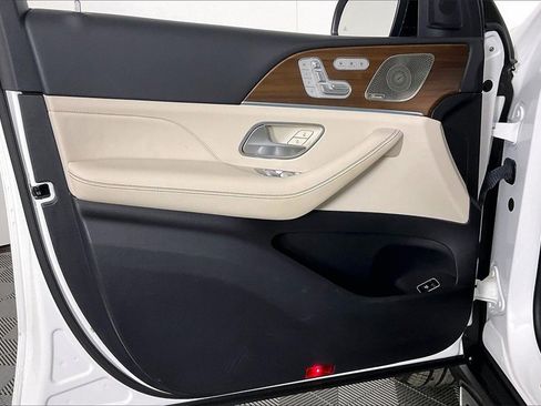 Certified 2023 Mercedes-Benz GLS 450 4MATIC image 15