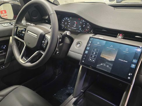 New 2026 Land Rover Discovery Sport Landmark image 10