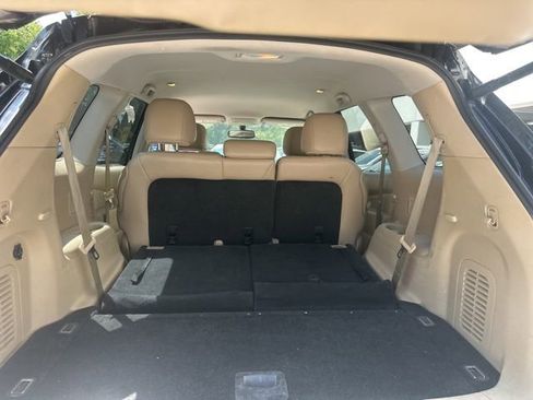 Used 2018 Nissan Pathfinder SL image 19