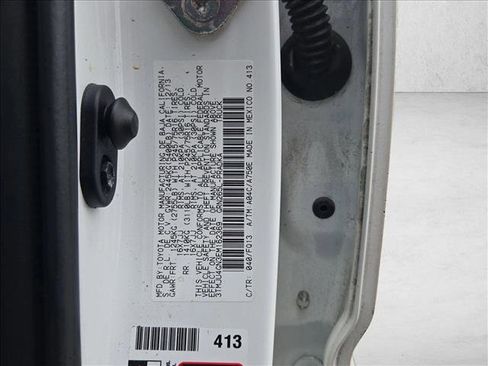 Used 2014 Toyota Tacoma PreRunner w/ SR5 Package image 22