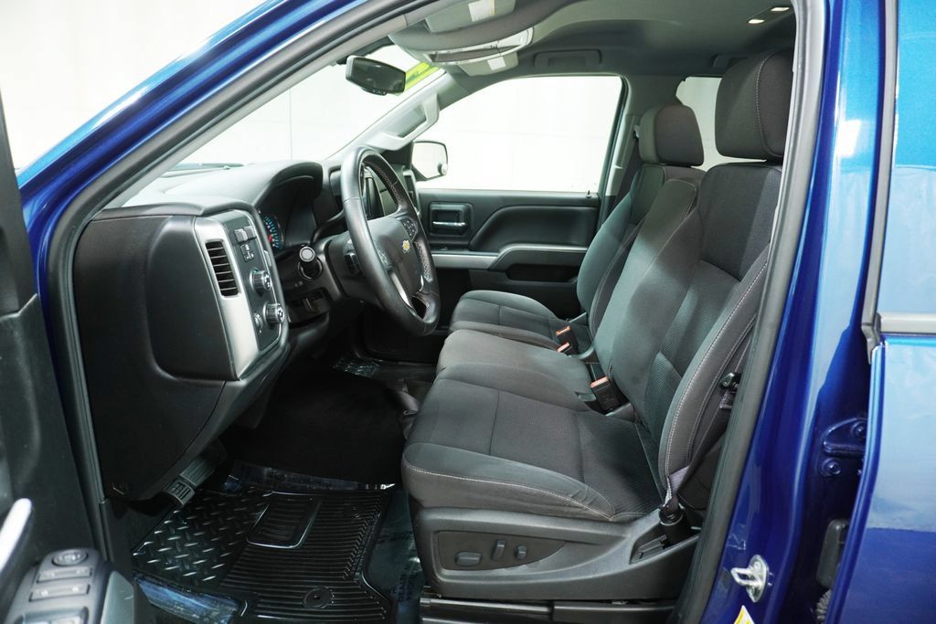 Used 2017 Chevrolet Silverado 1500 LT w/ All Star Edition AWD/4WD image 10