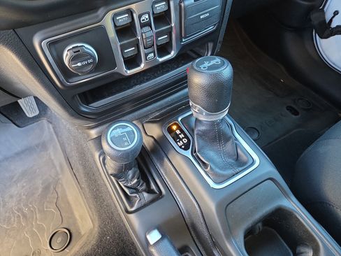 Used 2019 Jeep Wrangler Unlimited Sport S AWD/4WD image 27