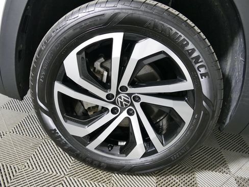 Used 2023 Volkswagen Atlas SEL AWD/4WD image 9