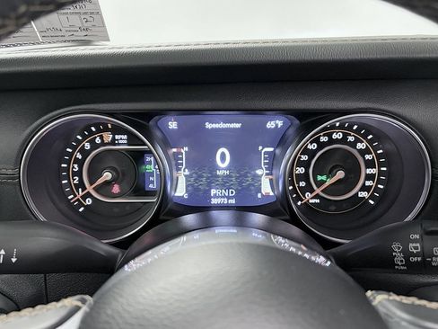 Used 2020 Jeep Wrangler Unlimited Sahara AWD/4WD image 21