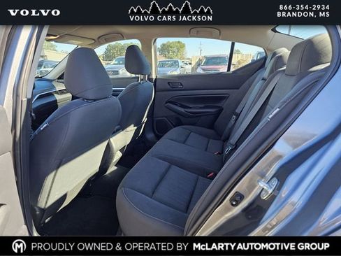 Used 2023 Nissan Altima 2.5 SV image 15