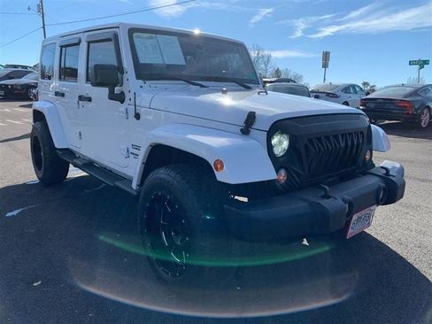 Used 2017 Jeep Wrangler Unlimited Sport w/ Connectivity Group image 4