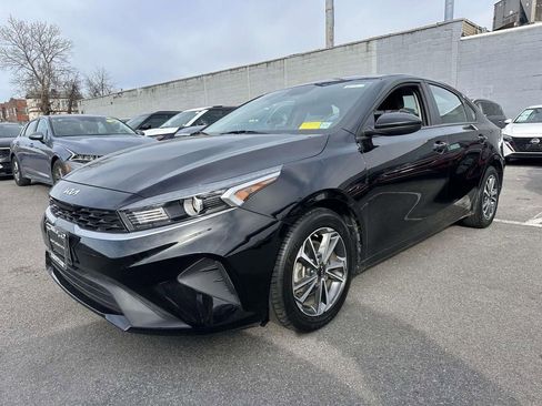 Certified 2023 Kia Forte LXS image 8