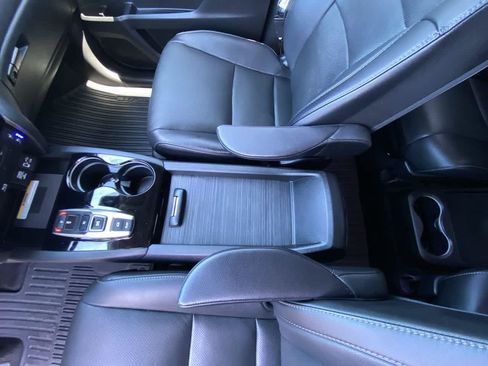 Used 2022 Honda Pilot Elite image 21