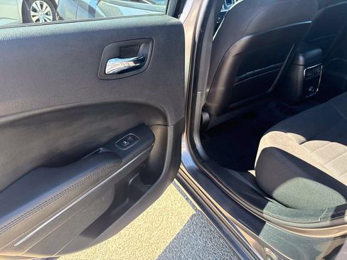 Used 2014 Dodge Charger SXT RWD image 10