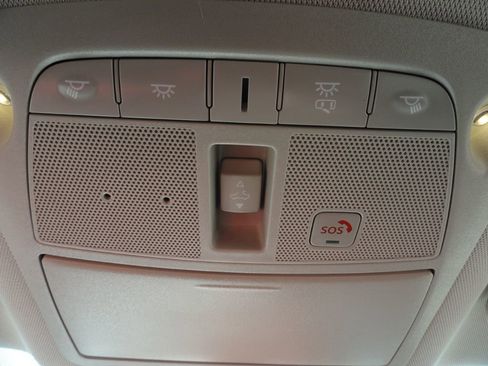 Used 2019 Nissan Pathfinder SL image 34