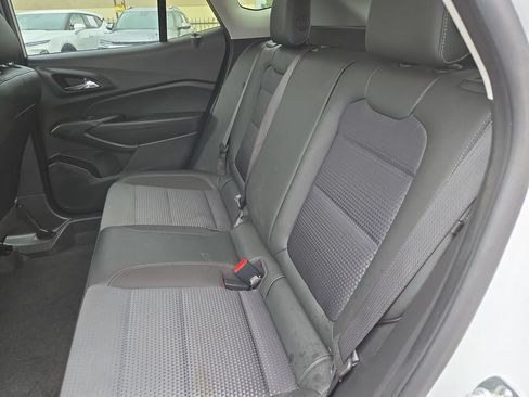 Used 2025 Chevrolet Trax LT w/ LT Convenience Package FWD image 27