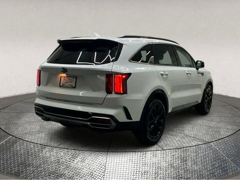 Used 2021 Kia Sorento SX image 8