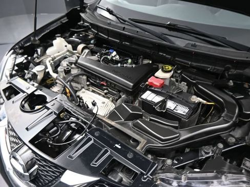 Used 2016 Nissan Rogue SV image 44