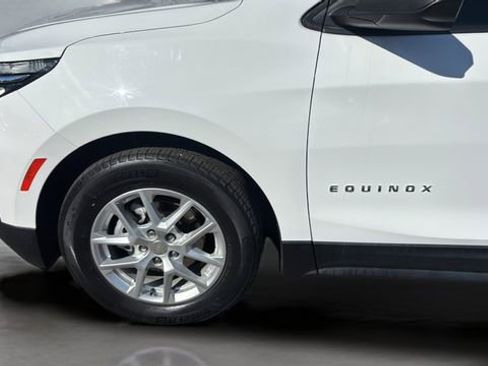 Certified 2022 Chevrolet Equinox LS w/ LS Convenience Package image 32