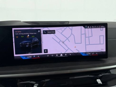 Used 2025 BMW X7 xDrive40i w/ Premium Package AWD/4WD image 14