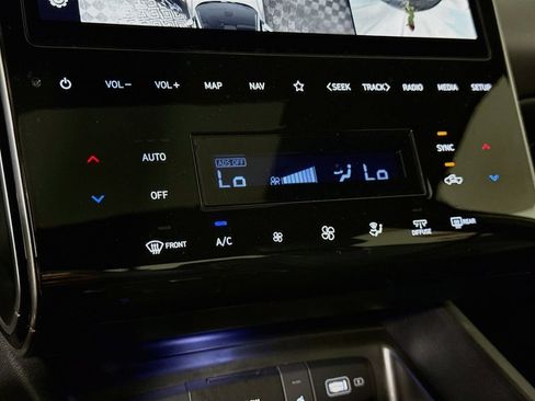 Certified 2024 Hyundai Santa Cruz Limited AWD/4WD image 10