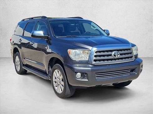 Used 2015 Toyota Sequoia Platinum image 3