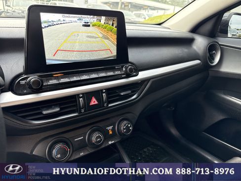 Used 2021 Kia Forte LXS image 9