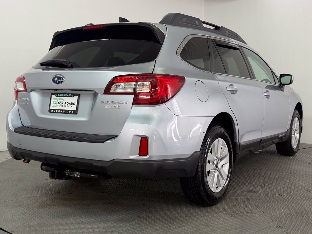 Used 2016 Subaru Outback 2.5i Premium AWD/4WD image 9