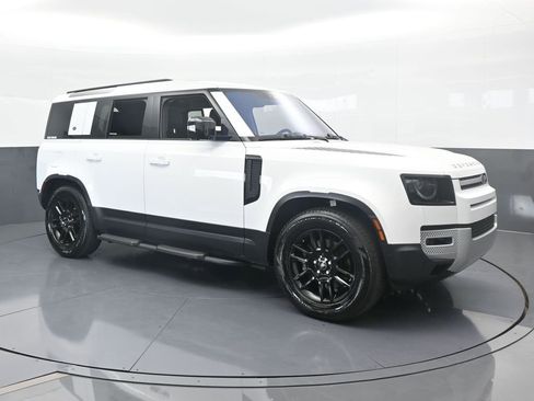 Used 2022 Land Rover Defender 110 S image 8