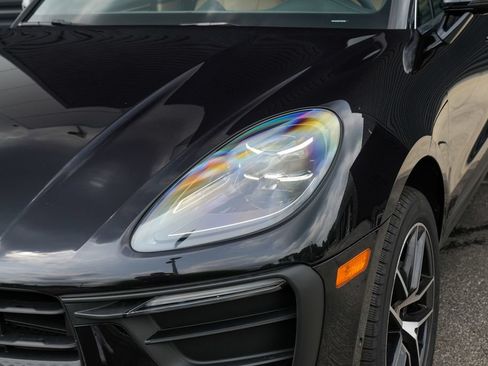 Certified 2026 Porsche Macan AWD/4WD image 7