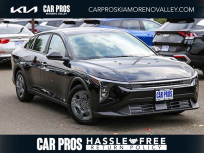 New 2025 Kia K4 LX